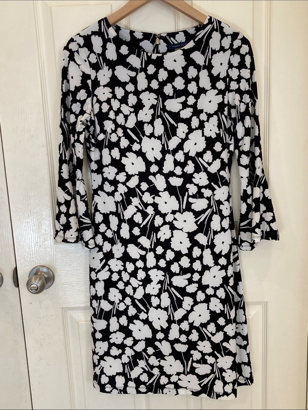 Tommy Hilfiger Floral Shift Dress Black White Long Sleeve Women’s Dress